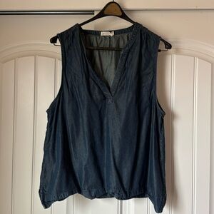 Carve designs sleeveless blouse